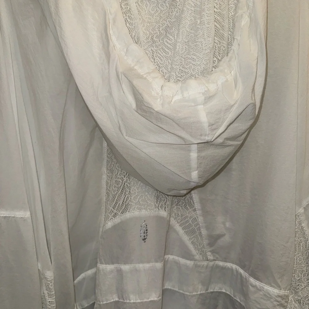 Free People Movement - Picture 6 of 6